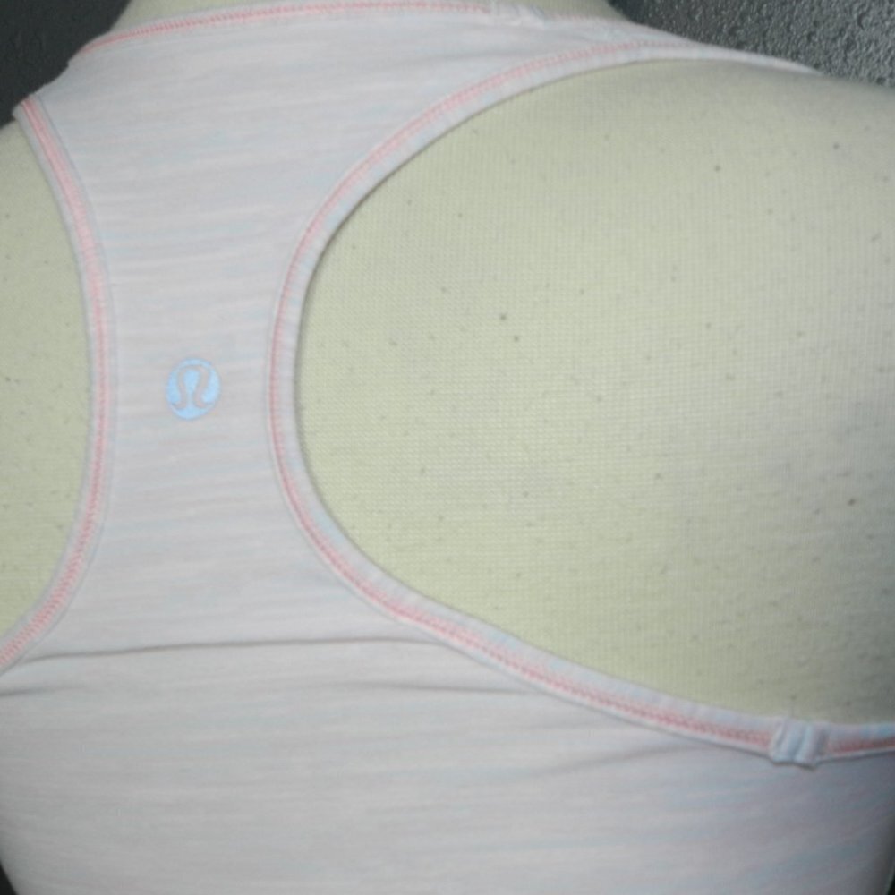 Lululemon Women Barely Pink Racerback Workout Tank Top Size 13 Inches Pit To Pit - Picture 7 of 7